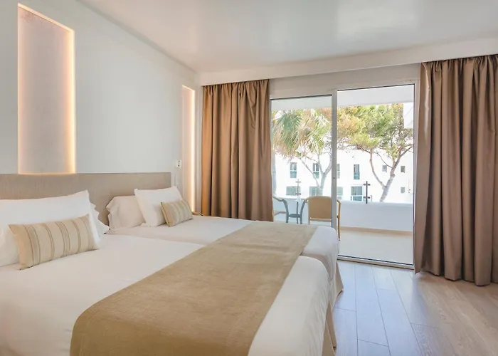 Marins Playa كالا مييور